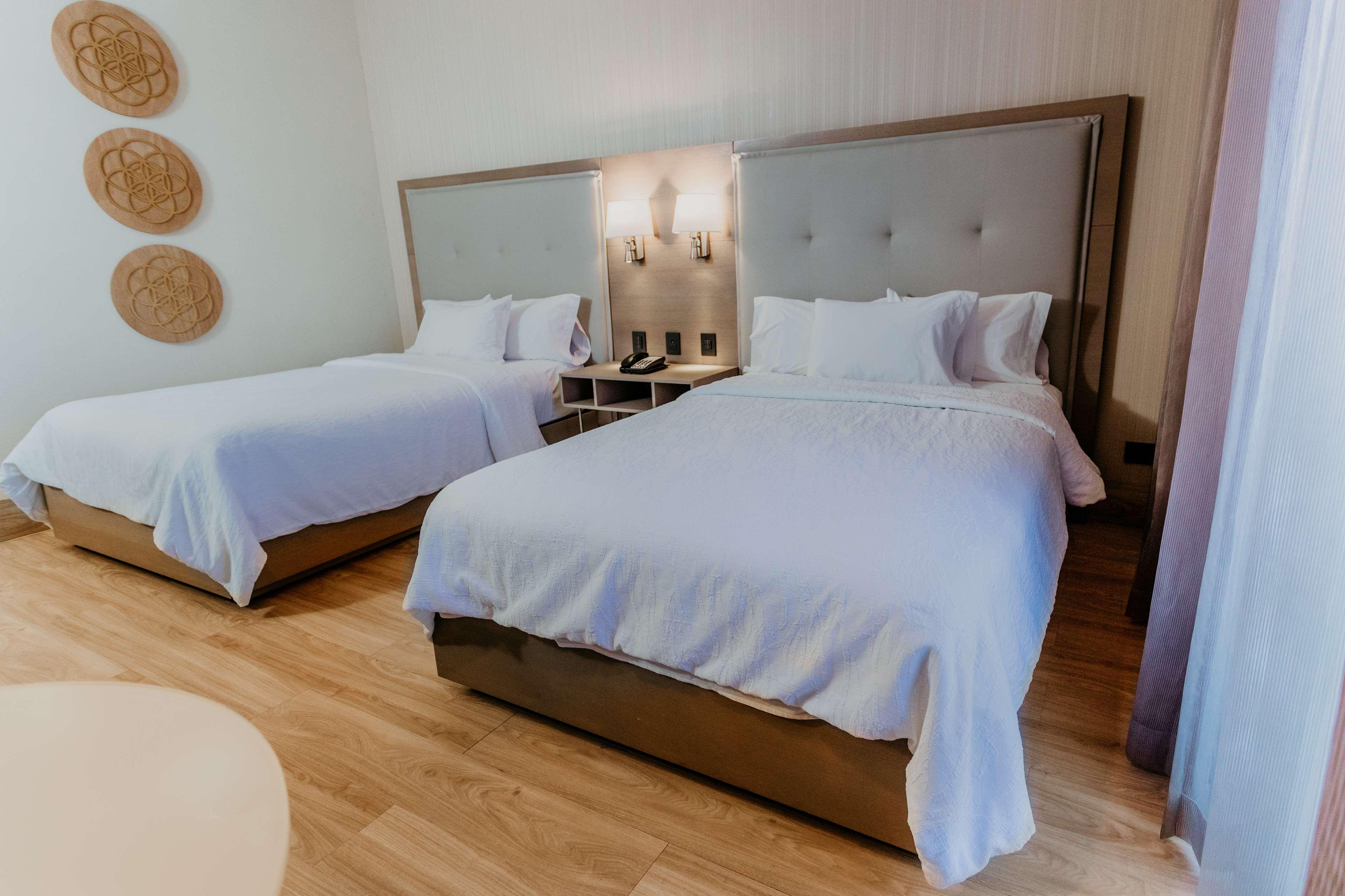 Hilton Garden Inn Silao Aeropuerto Bajio ภายนอก รูปภาพ