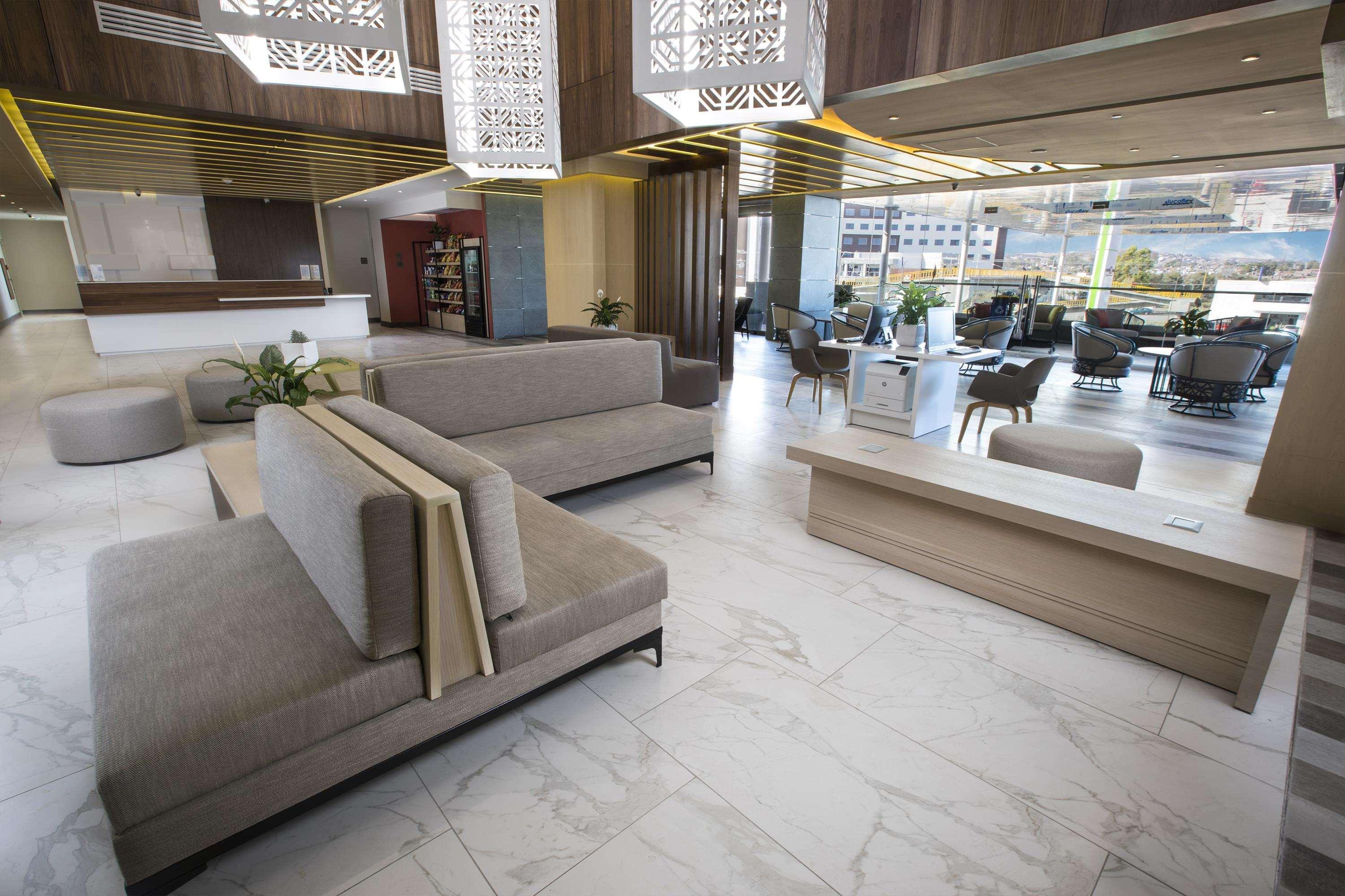 Hilton Garden Inn Silao Aeropuerto Bajio ภายนอก รูปภาพ