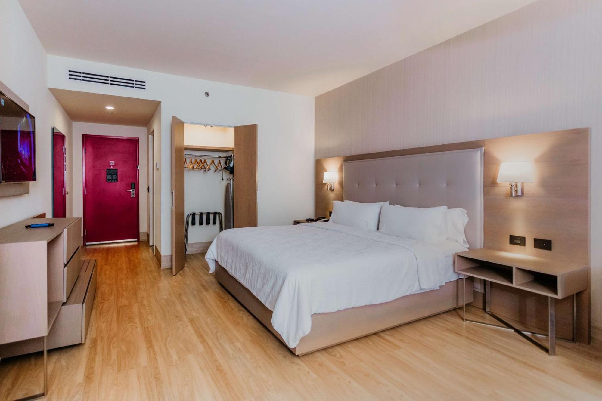 Hilton Garden Inn Silao Aeropuerto Bajio ภายนอก รูปภาพ
