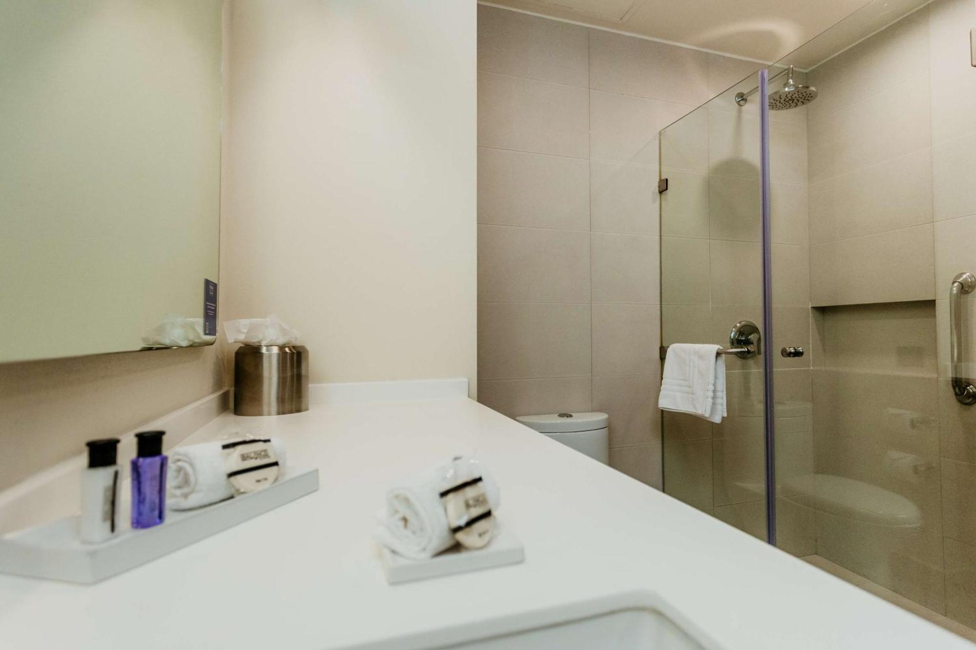 Hilton Garden Inn Silao Aeropuerto Bajio ภายนอก รูปภาพ