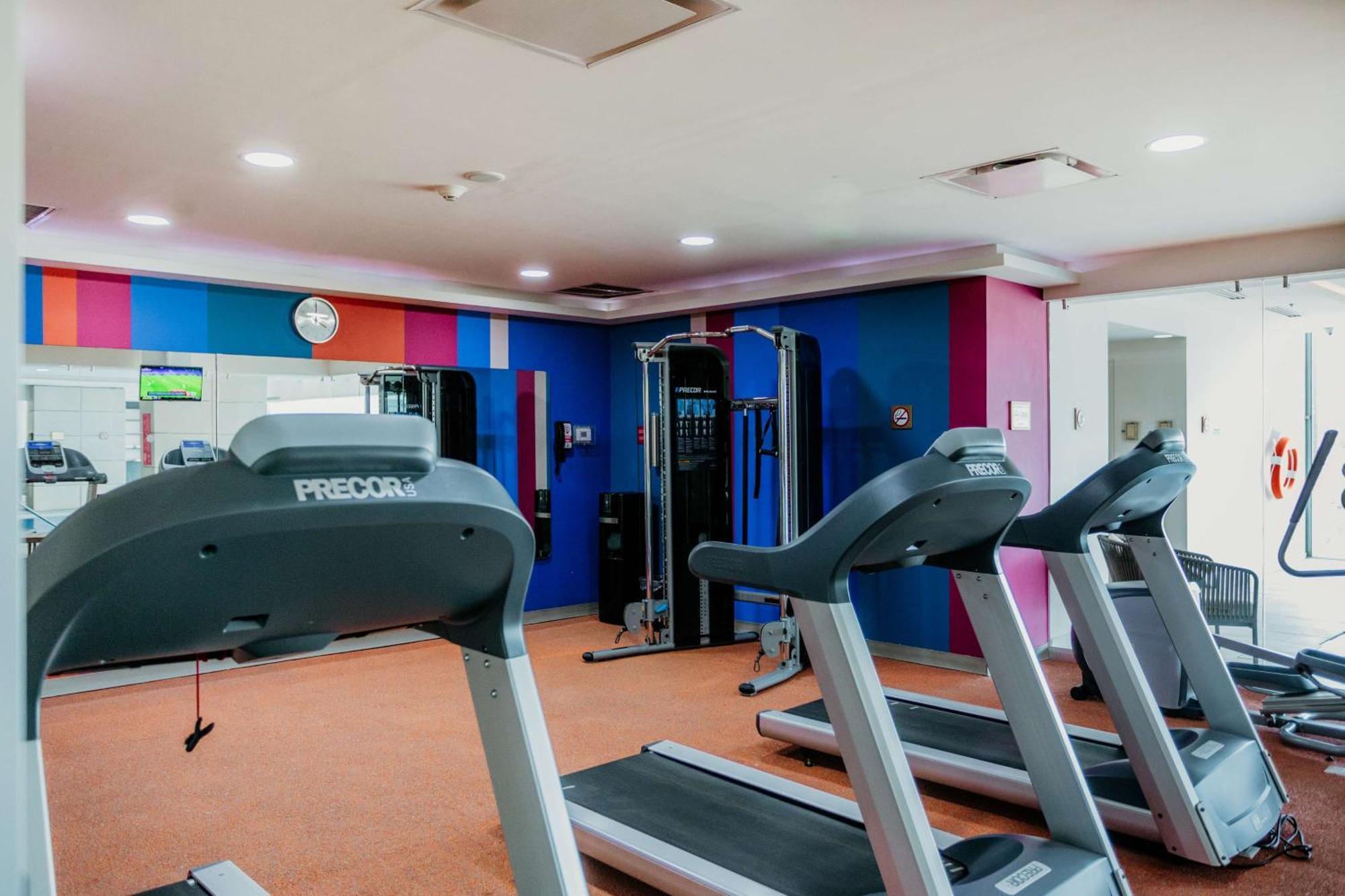 Hilton Garden Inn Silao Aeropuerto Bajio ภายนอก รูปภาพ