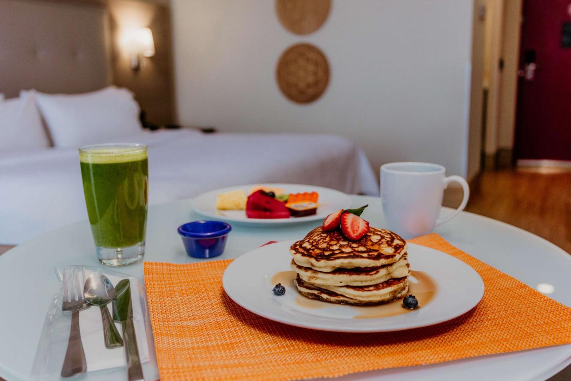 Hilton Garden Inn Silao Aeropuerto Bajio ภายนอก รูปภาพ