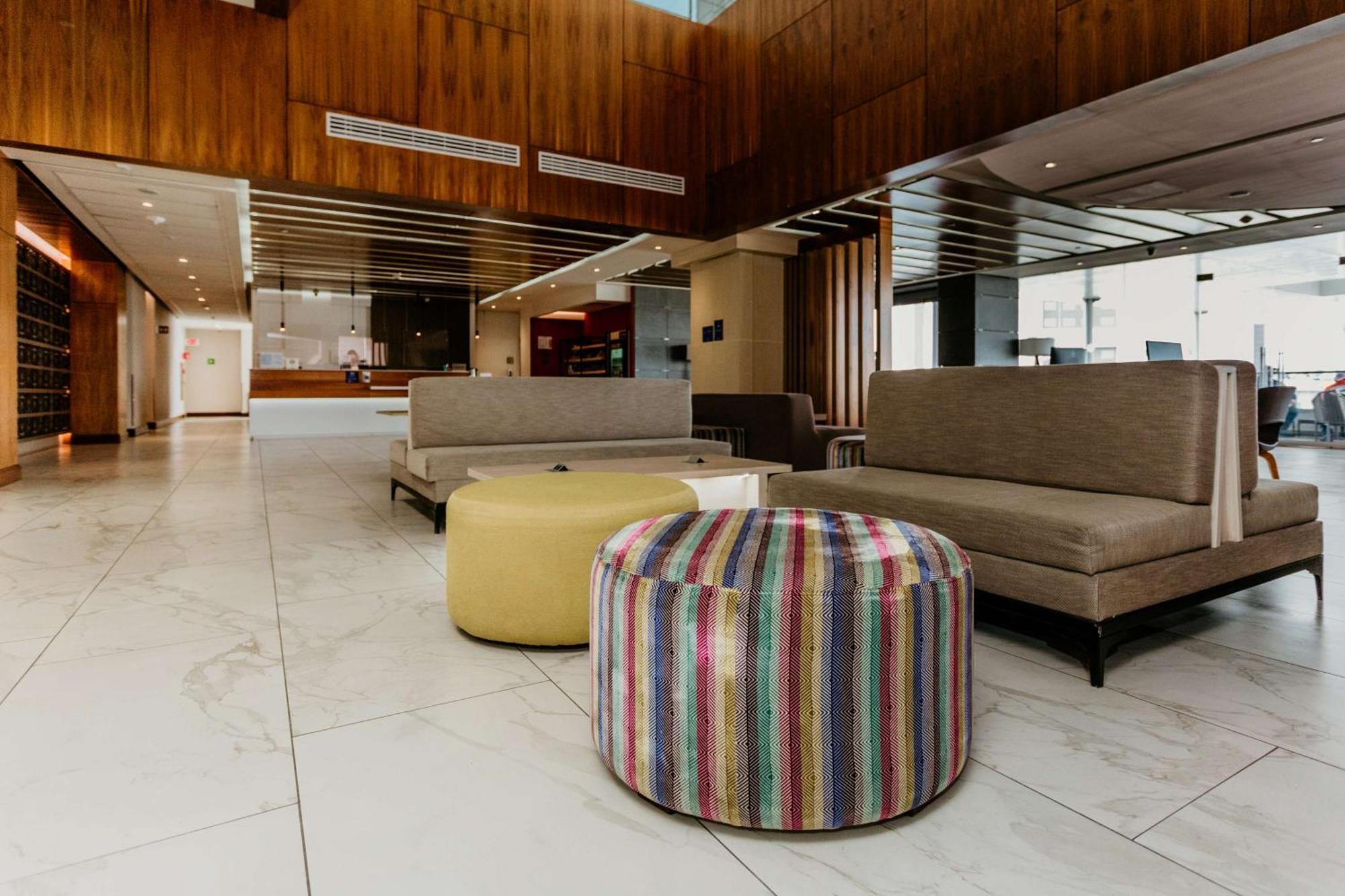 Hilton Garden Inn Silao Aeropuerto Bajio ภายนอก รูปภาพ